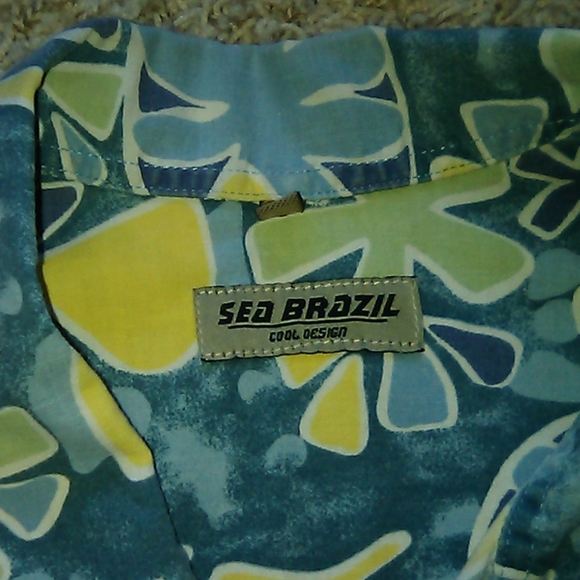 Hawaiian style man shirt sz G - Picture 2 of 3